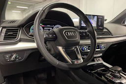 Valkoinen Audi Q5 2022 kuva 28.