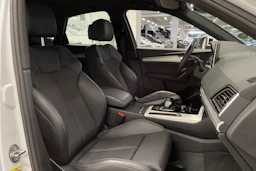 Valkoinen Audi Q5 2022 kuva 29.