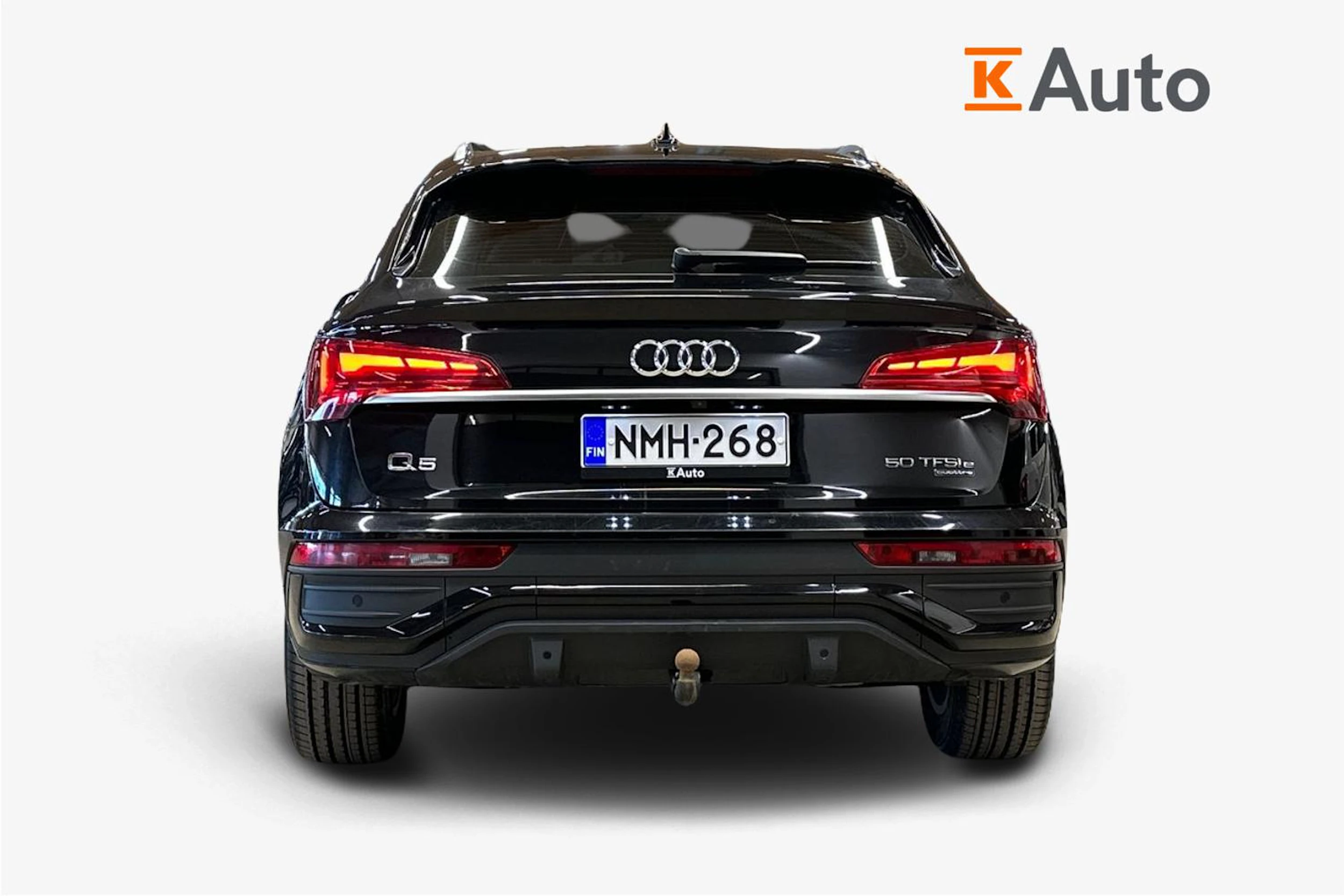musta Audi Q5 2022 kuva 3.