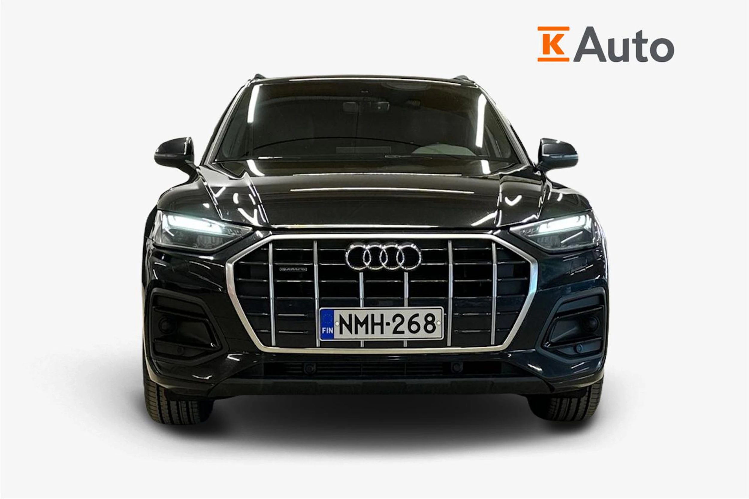 musta Audi Q5 2022 kuva 4.