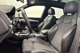 met. harmaa Audi Q5 2022 kuva 14.