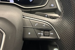 met. harmaa Audi Q5 2022 kuva 18.