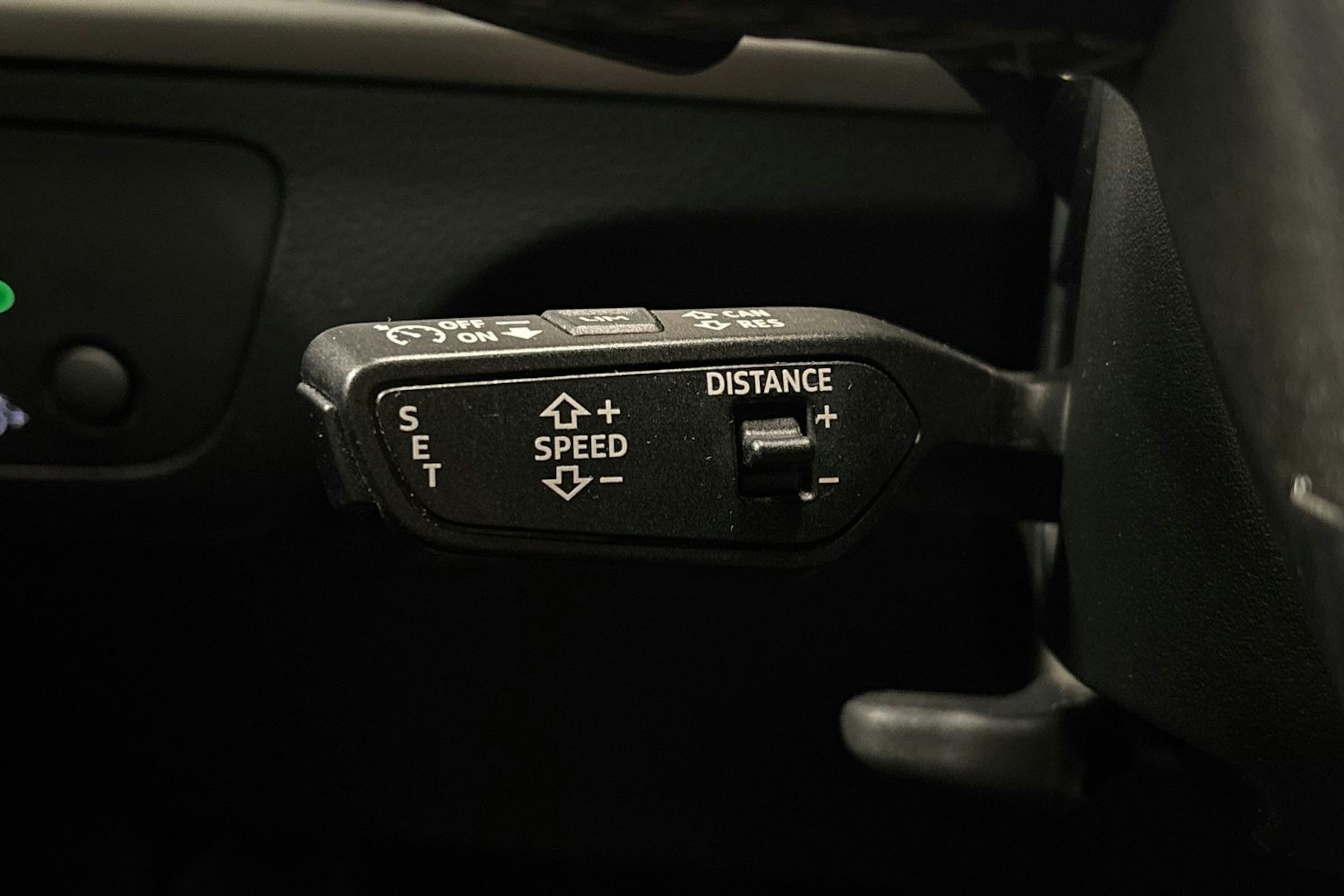 met. harmaa Audi Q5 2022 kuva 19.