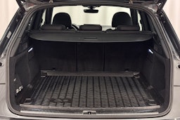 met. harmaa Audi Q5 2022 kuva 27.