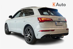 valkoinen Audi Q5 2022 kuva 6.