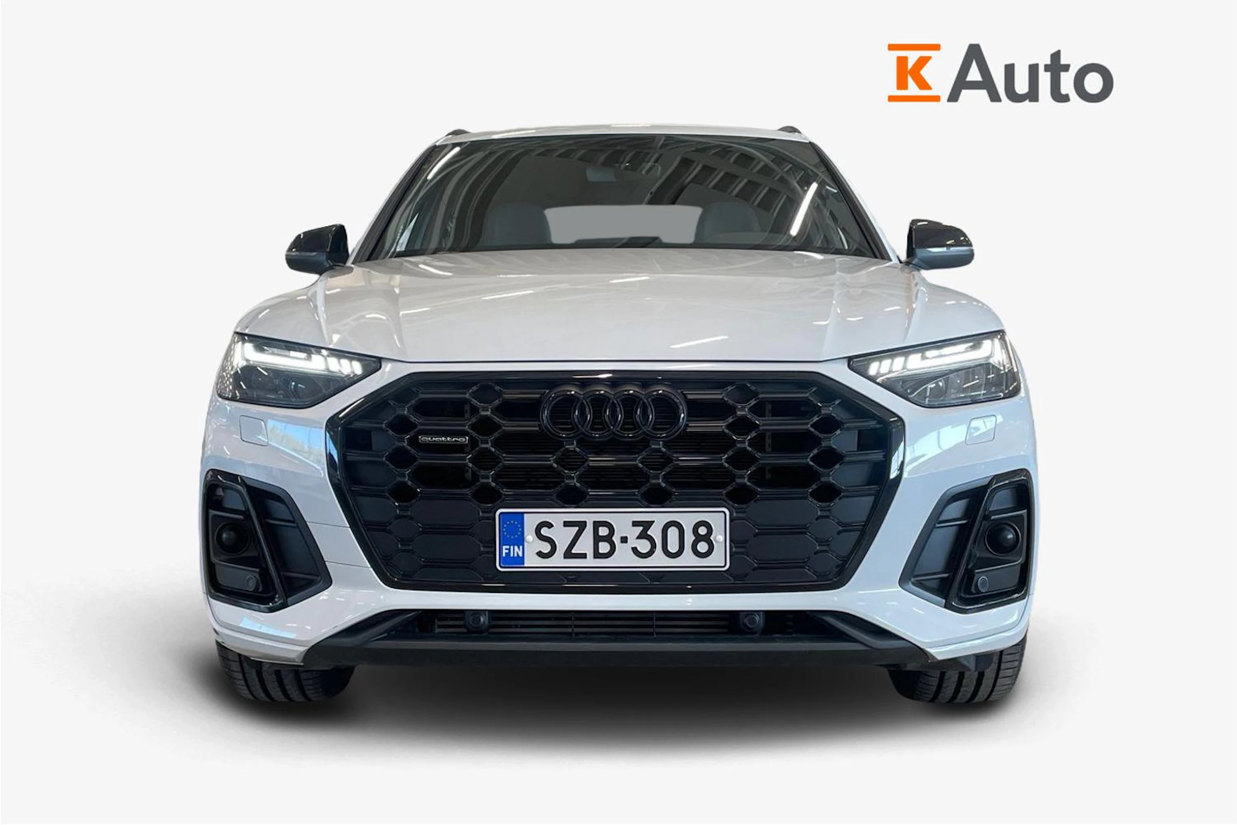 valkoinen Audi Q5 2022 kuva 8.