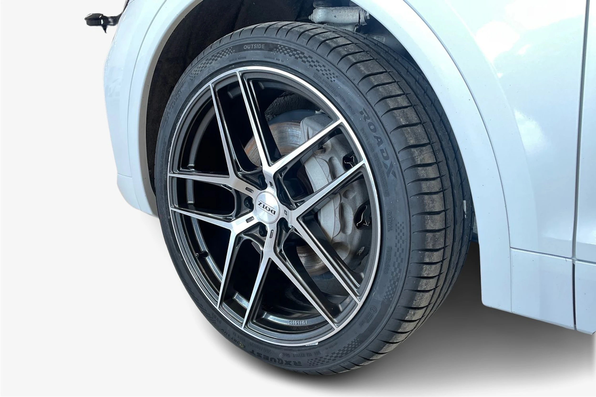 valkoinen Audi Q5 2022 kuva 15.
