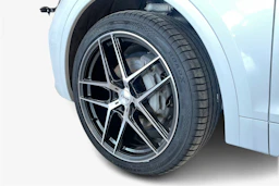 valkoinen Audi Q5 2022 kuva 15.