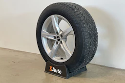 valkoinen Audi Q5 2022 kuva 16.