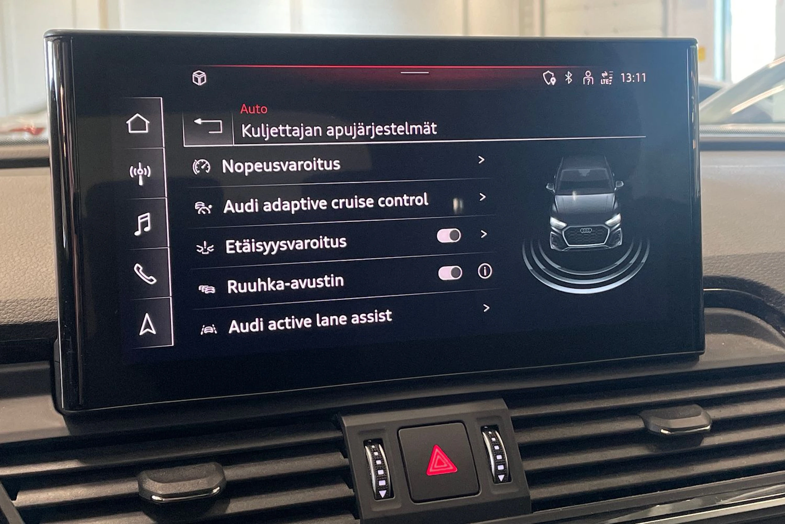 valkoinen Audi Q5 2022 kuva 29.