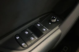 valkoinen Audi Q5 2022 kuva 35.