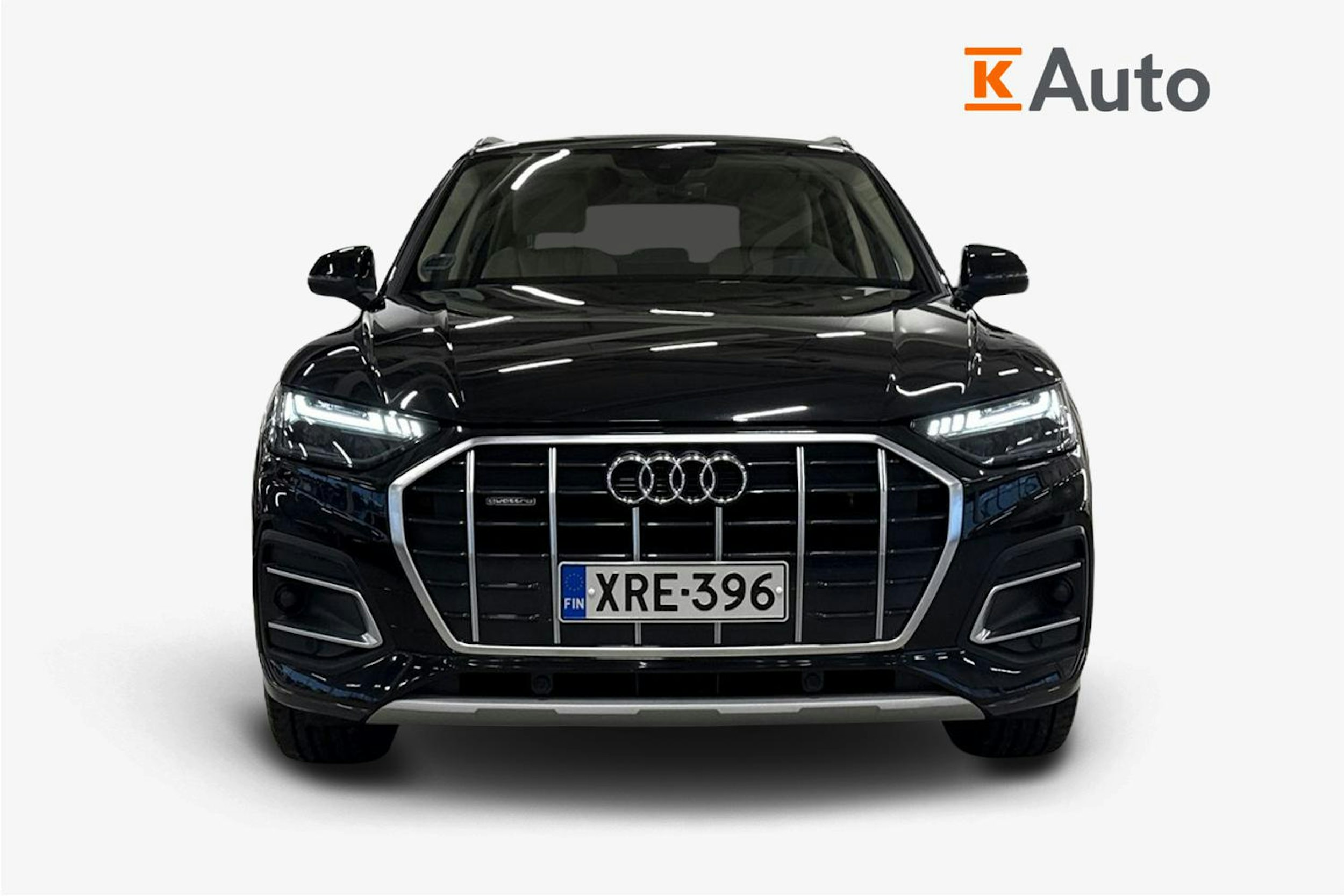 musta Audi Q5 2022 kuva 5.