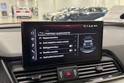 musta Audi Q5 2022 kuva 24.