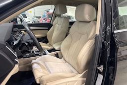 musta Audi Q5 2022 kuva 26.