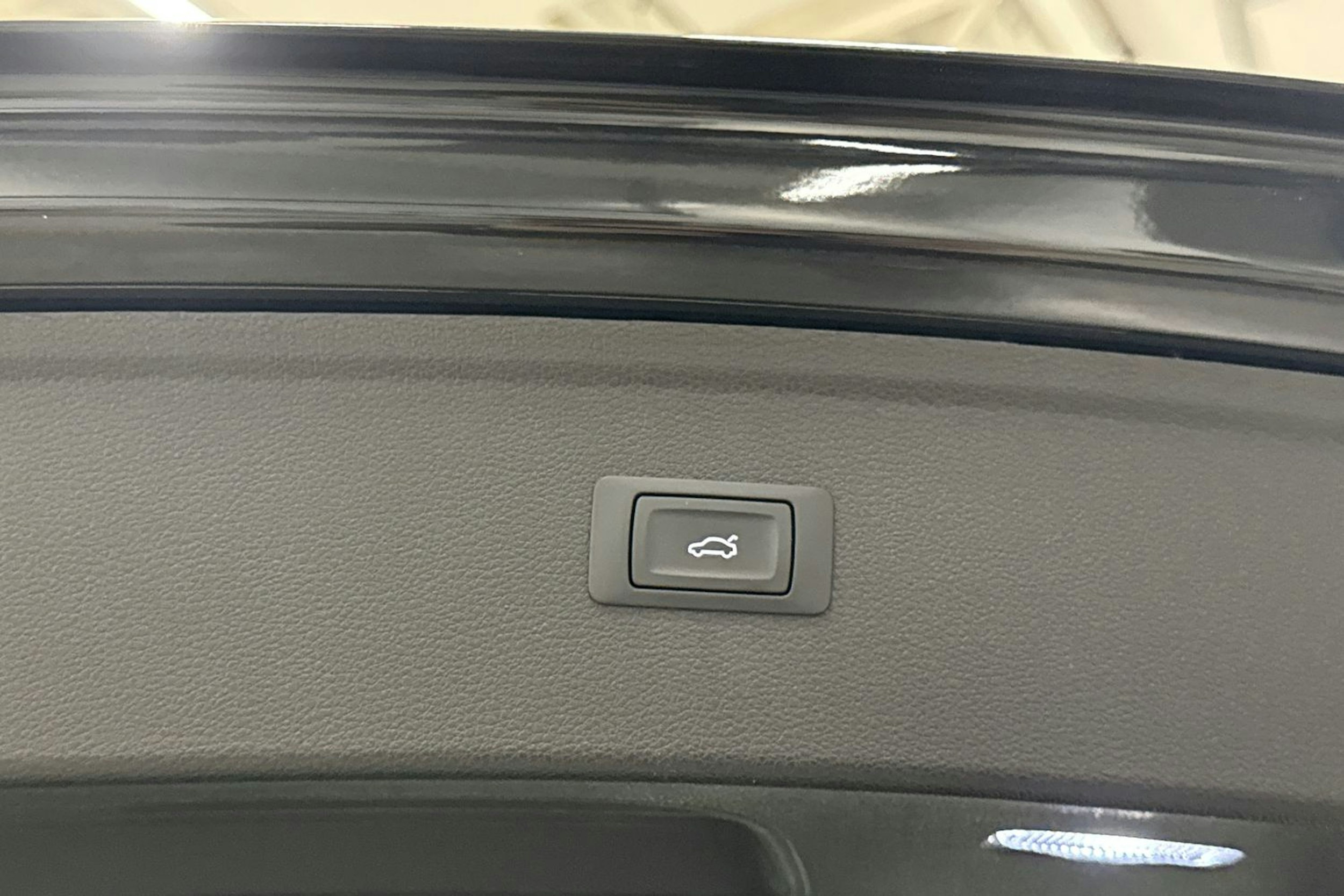 musta Audi Q5 2022 kuva 30.