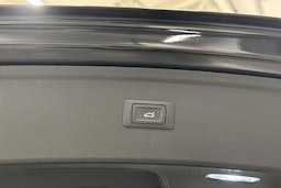 musta Audi Q5 2022 kuva 30.