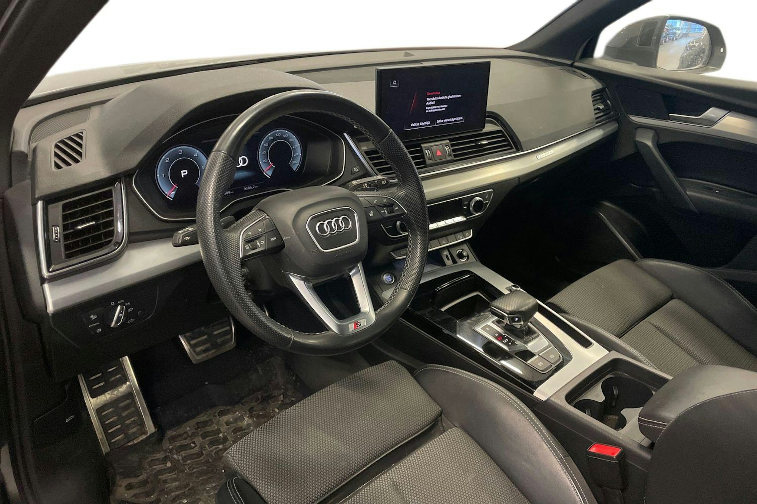 met. harmaa Audi Q5 2022 kuva 3.