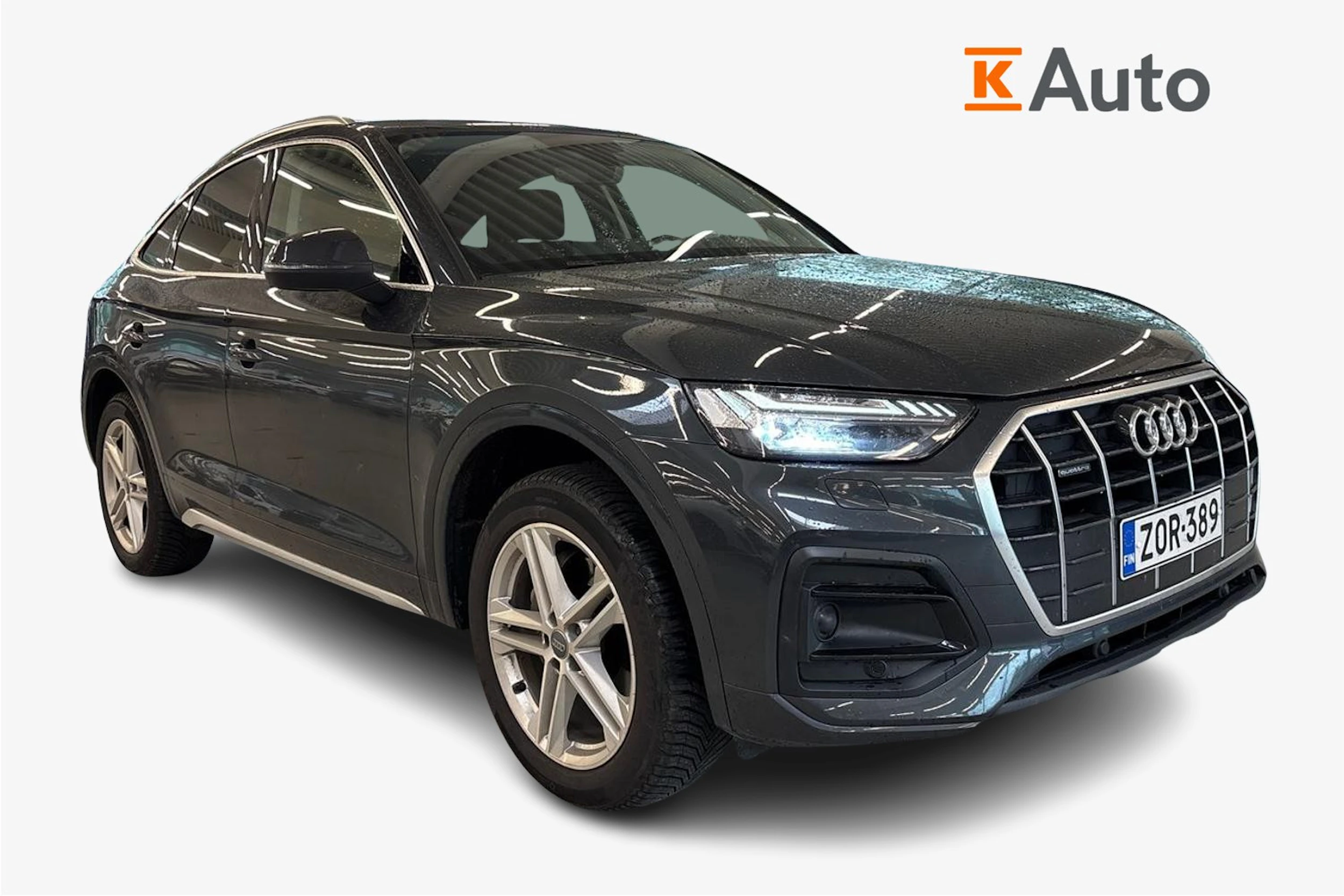 Harmaa Audi Q5 2022 kuva 1.