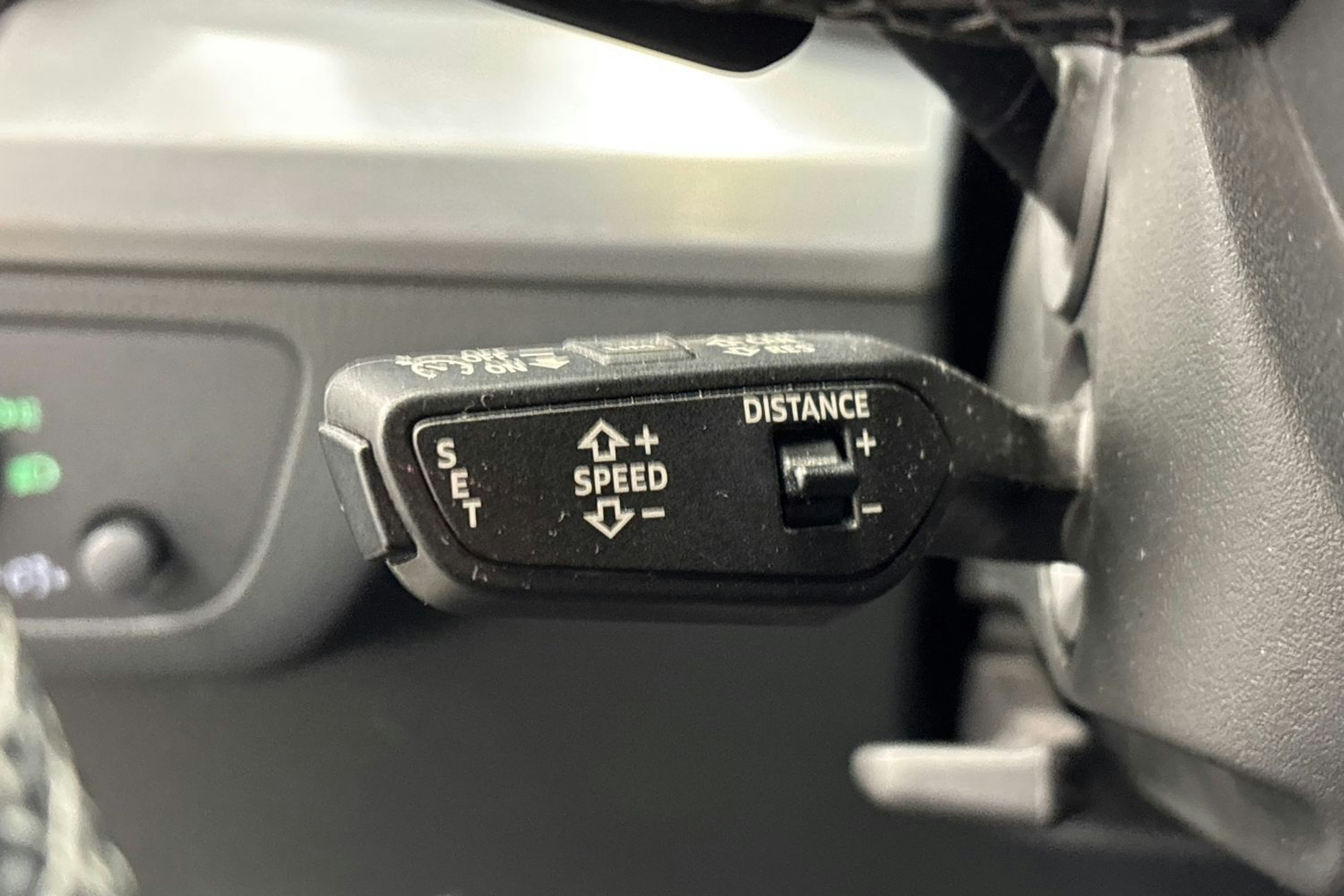 musta Audi Q5 2022 kuva 20.