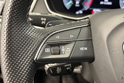 musta Audi Q5 2022 kuva 21.