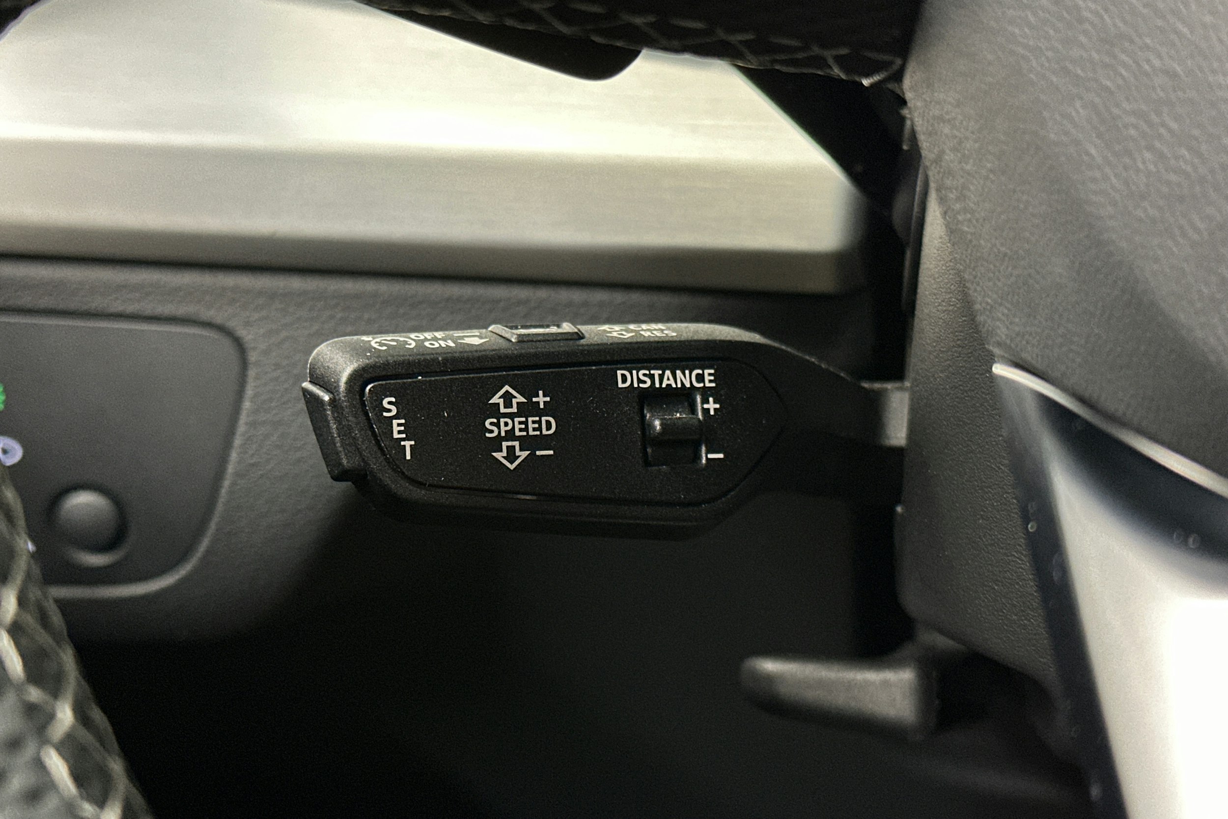 valkoinen Audi Q5 2023 kuva 20.