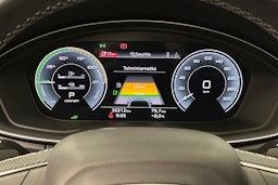 valkoinen Audi Q5 2023 kuva 21.