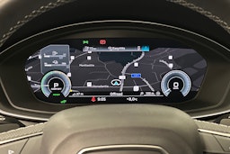 valkoinen Audi Q5 2023 kuva 22.