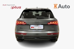 harmaa Audi Q5 2023 kuva 3.