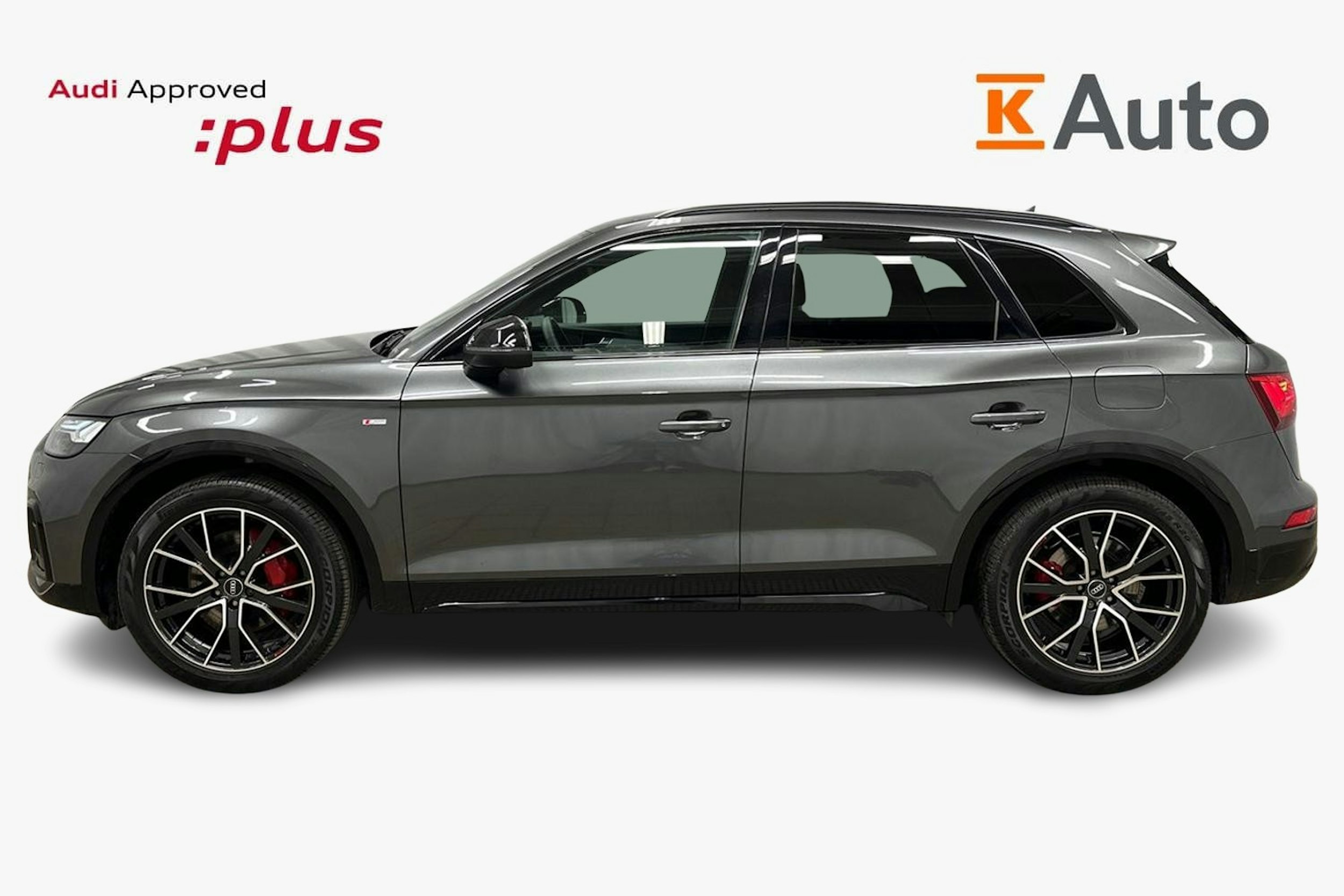 harmaa Audi Q5 2023 kuva 6.