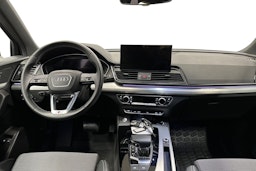 harmaa Audi Q5 2023 kuva 9.