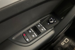 harmaa Audi Q5 2023 kuva 17.
