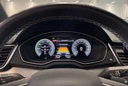 musta Audi Q5 2023 kuva 14.