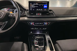musta Audi Q5 2023 kuva 19.