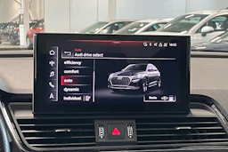 musta Audi Q5 2023 kuva 23.
