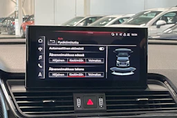 musta Audi Q5 2023 kuva 29.