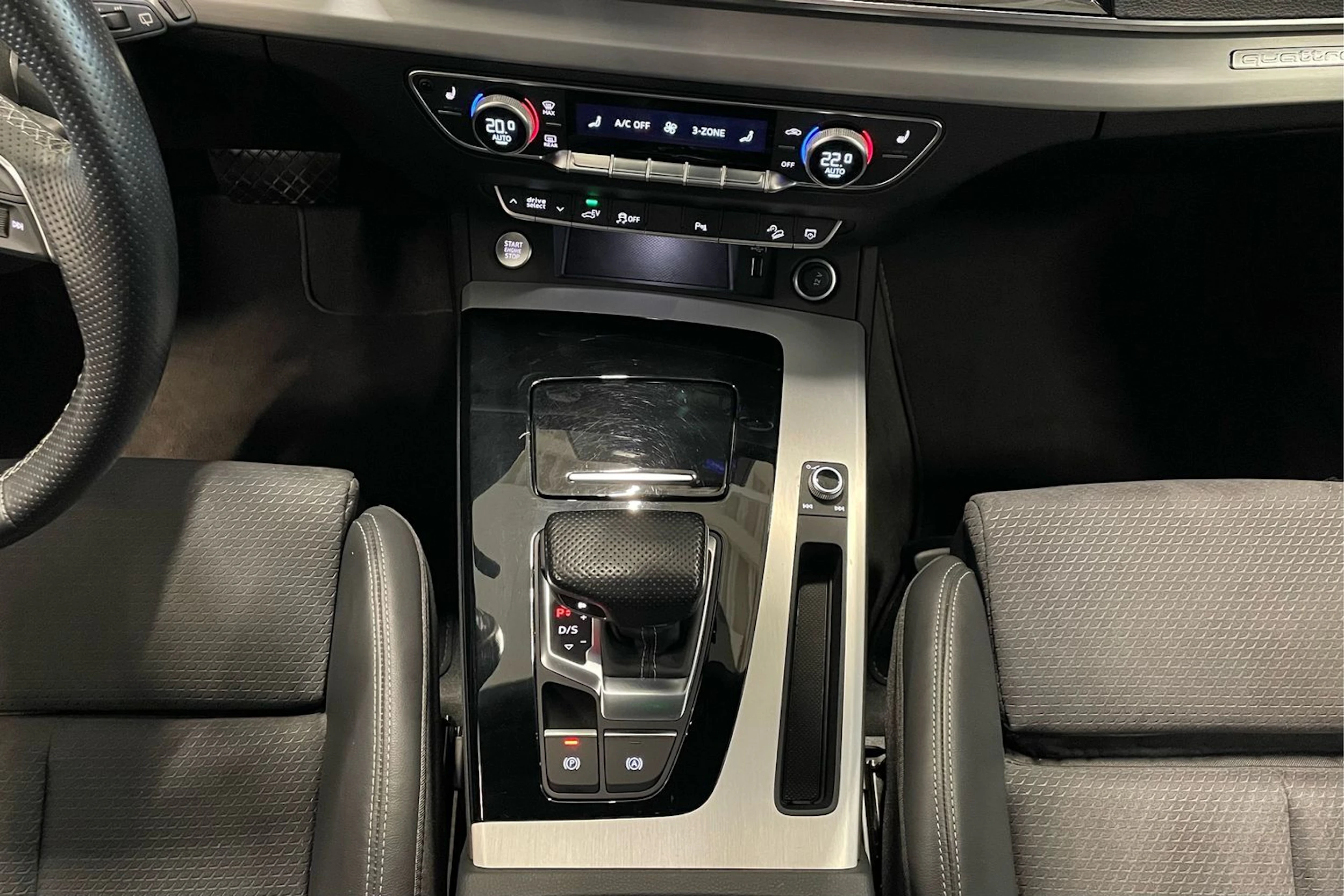 musta Audi Q5 2023 kuva 31.