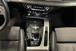 musta Audi Q5 2023 kuva 31.