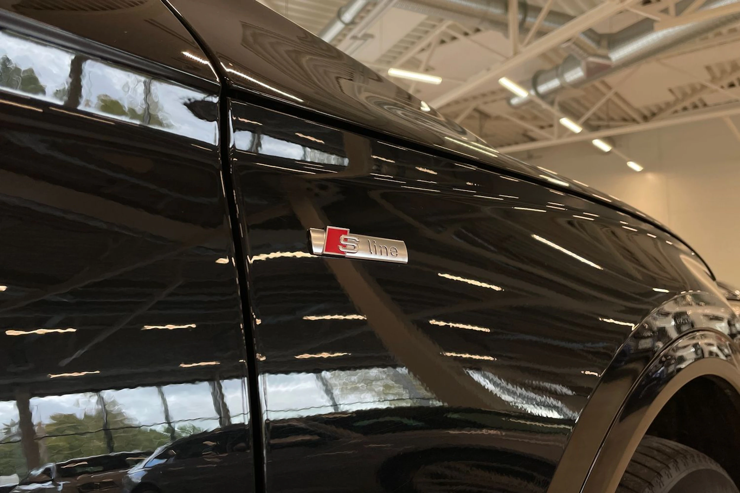 musta Audi Q5 2023 kuva 34.