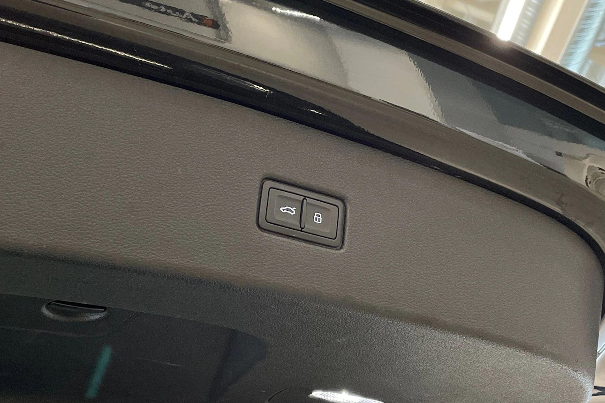 musta Audi Q5 2023 kuva 36.
