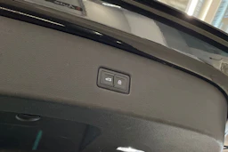 musta Audi Q5 2023 kuva 36.
