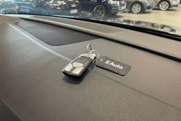 musta Audi Q5 2023 kuva 40.