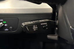 met. musta Audi Q5 2023 kuva 14.