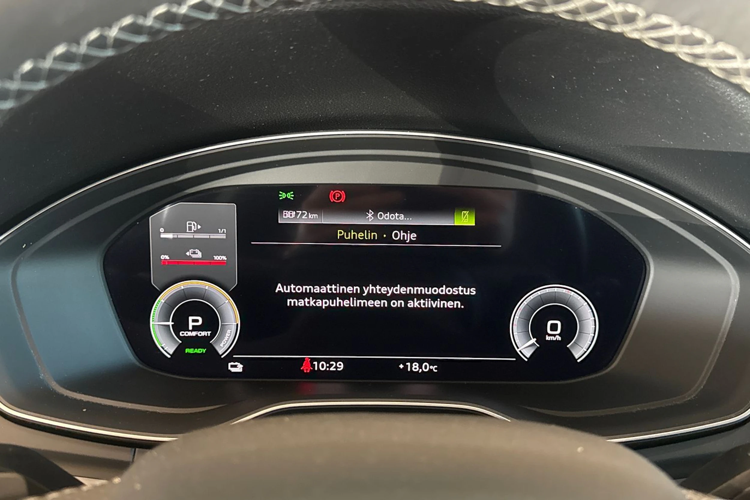 met. musta Audi Q5 2023 kuva 16.