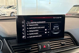 met. musta Audi Q5 2023 kuva 24.
