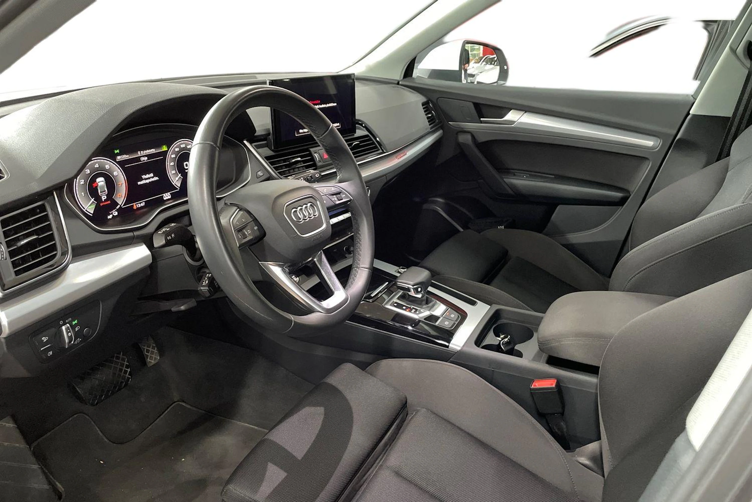 Audi Q5 2023 kuva 6.