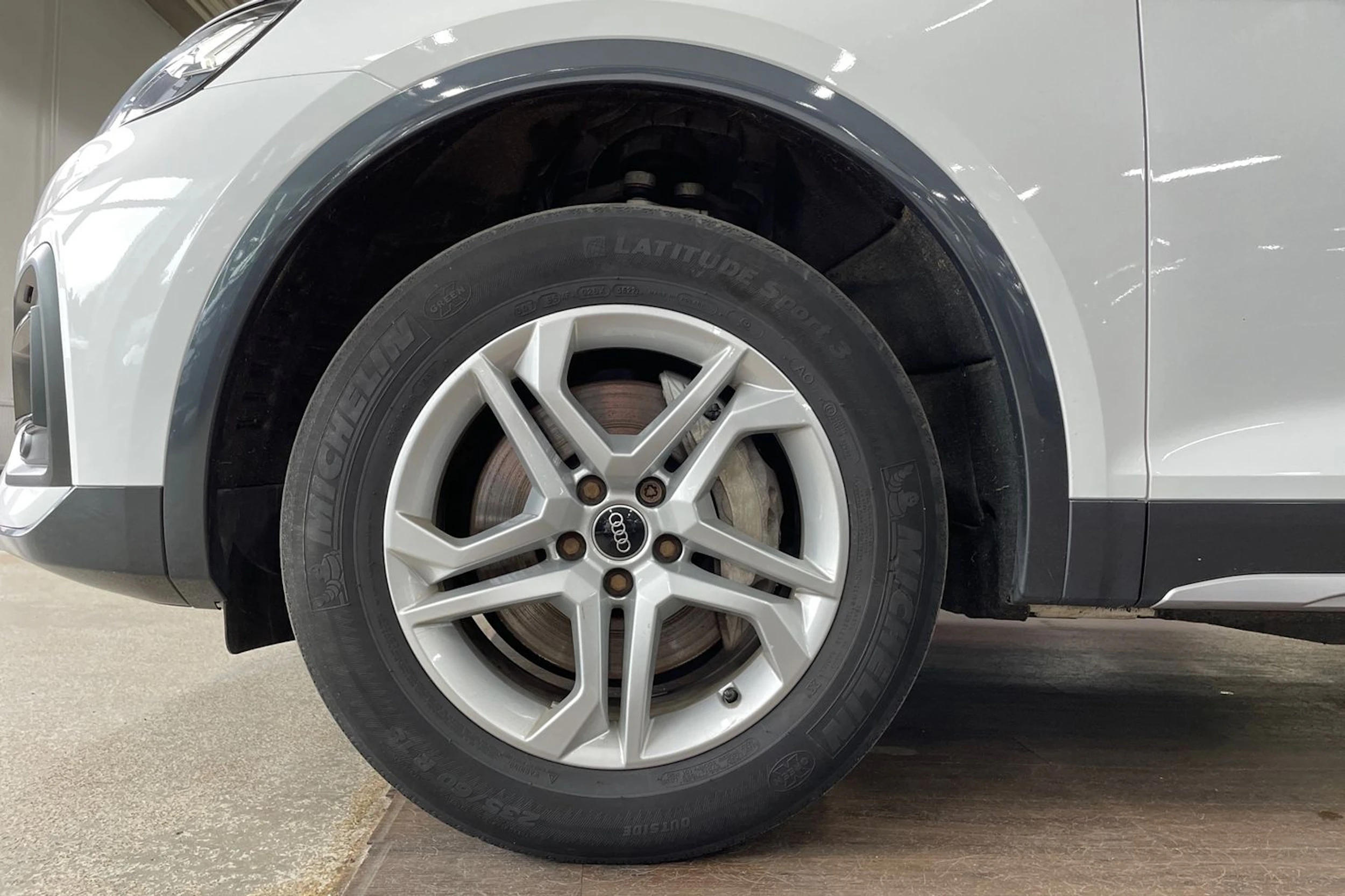 Audi Q5 2023 kuva 10.