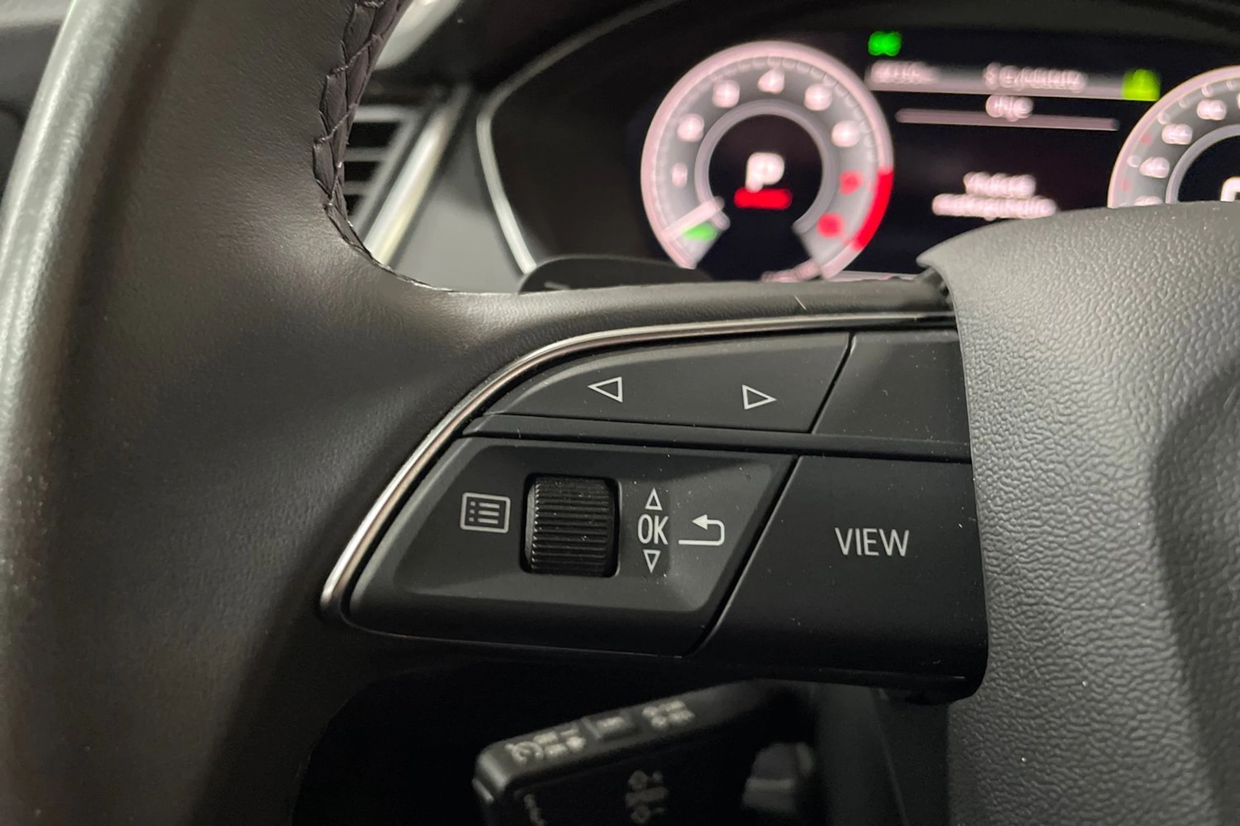 Audi Q5 2023 kuva 13.