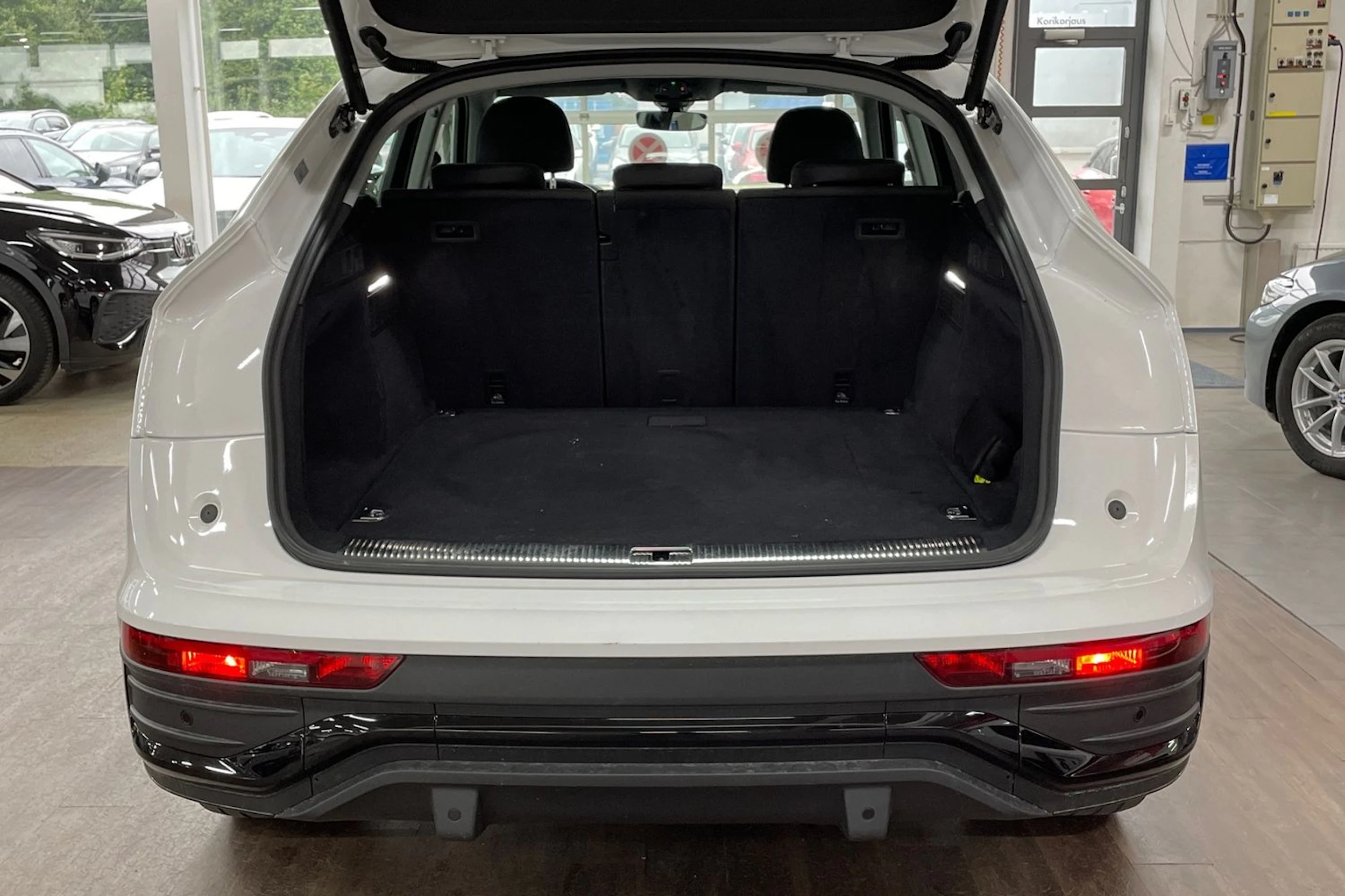 Audi Q5 2023 kuva 19.
