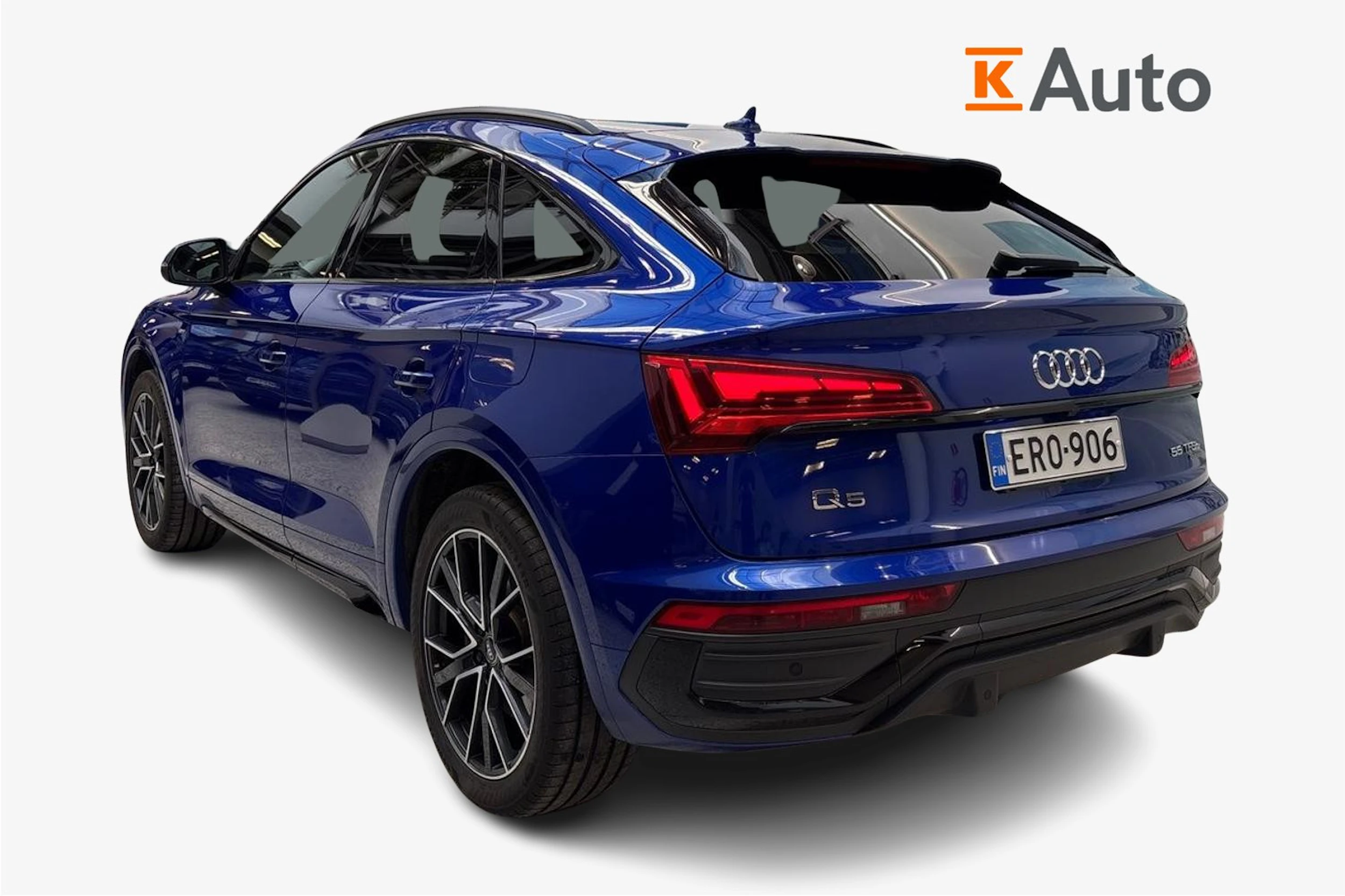 sininen Audi Q5 2023 kuva 2.