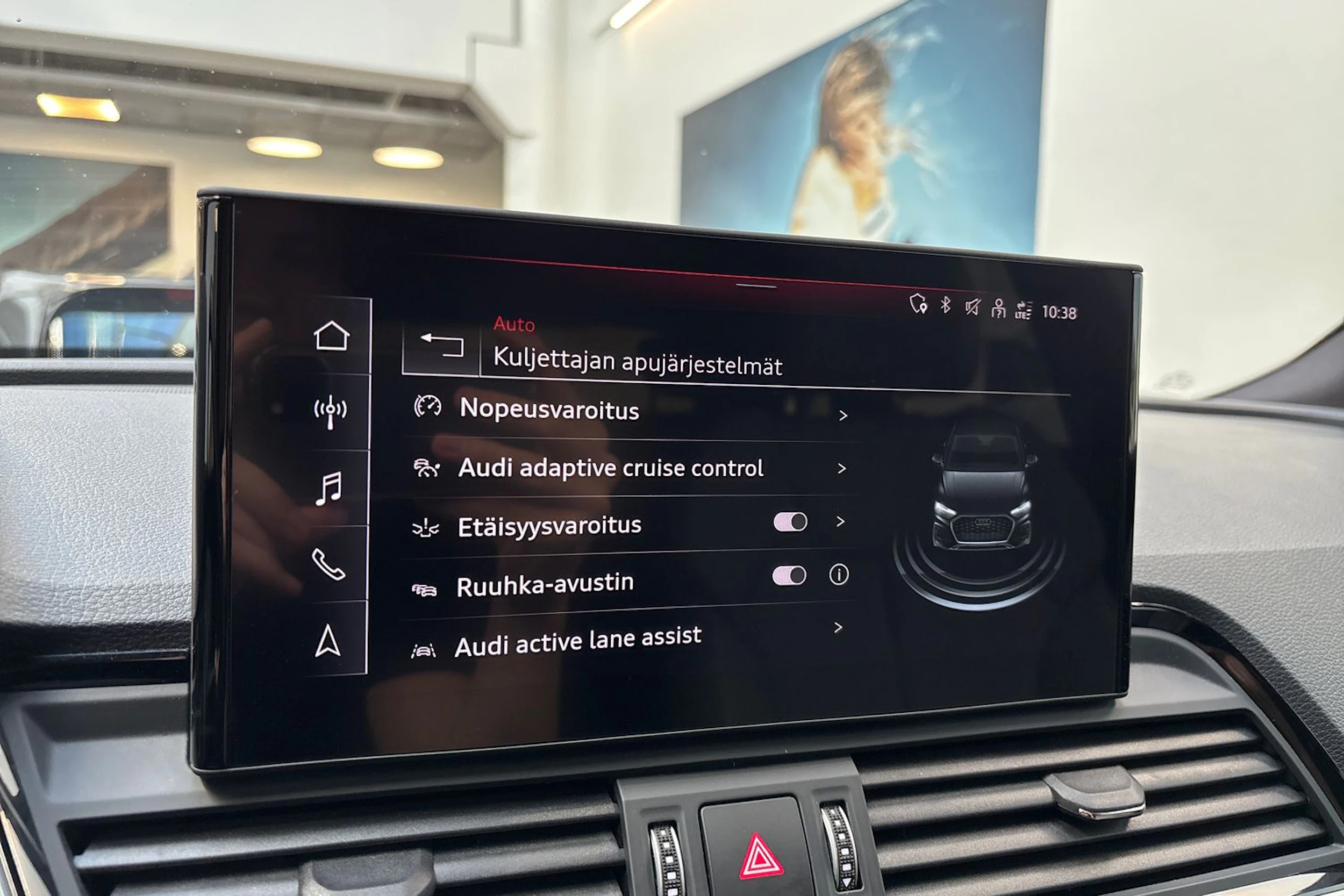 sininen Audi Q5 2023 kuva 23.